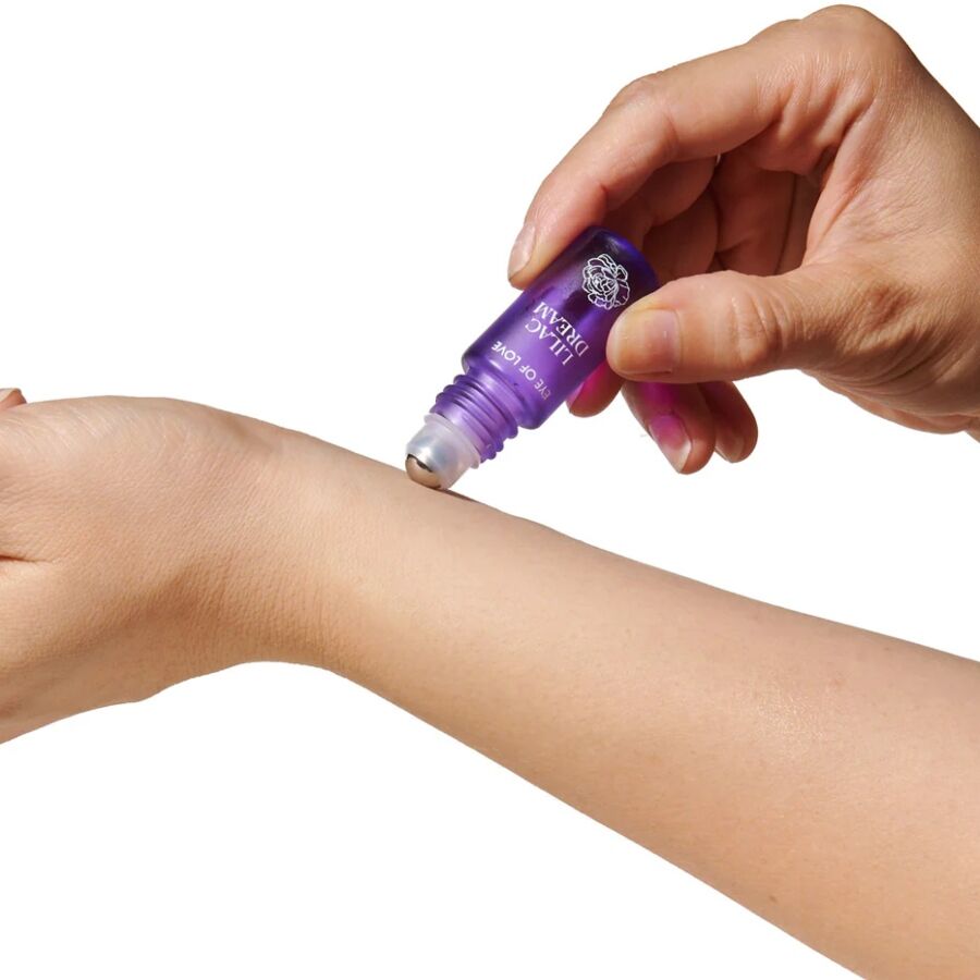 img_216690_98f6c17b40627a053d302cff6f0904f3_1.jpg EYE OF LOVE - BLOOM DAY TO NIGHT COFFRET DE PARFUM ROLL-ON AUX PHÉROMONES 2 X 5 ML