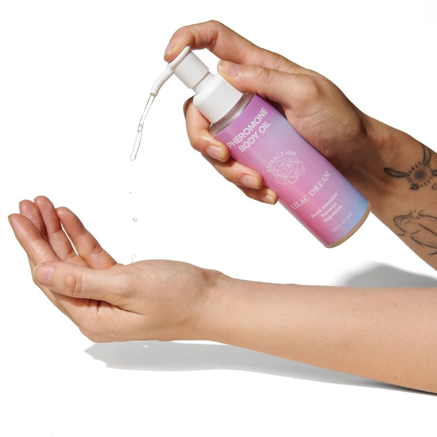 img_216703_2109b38fc22e5d75fa1baa6385524f67_1.jpg EYE OF LOVE - BLOOM LILAC DREAM HUILE CORPORELLE AUX PHÉROMONES 120 ML